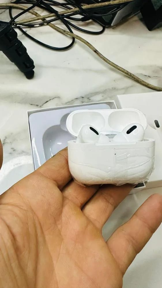 AirPods Pro 2 Wireless Earbuds with Type-C MagSafe Charging Case – White